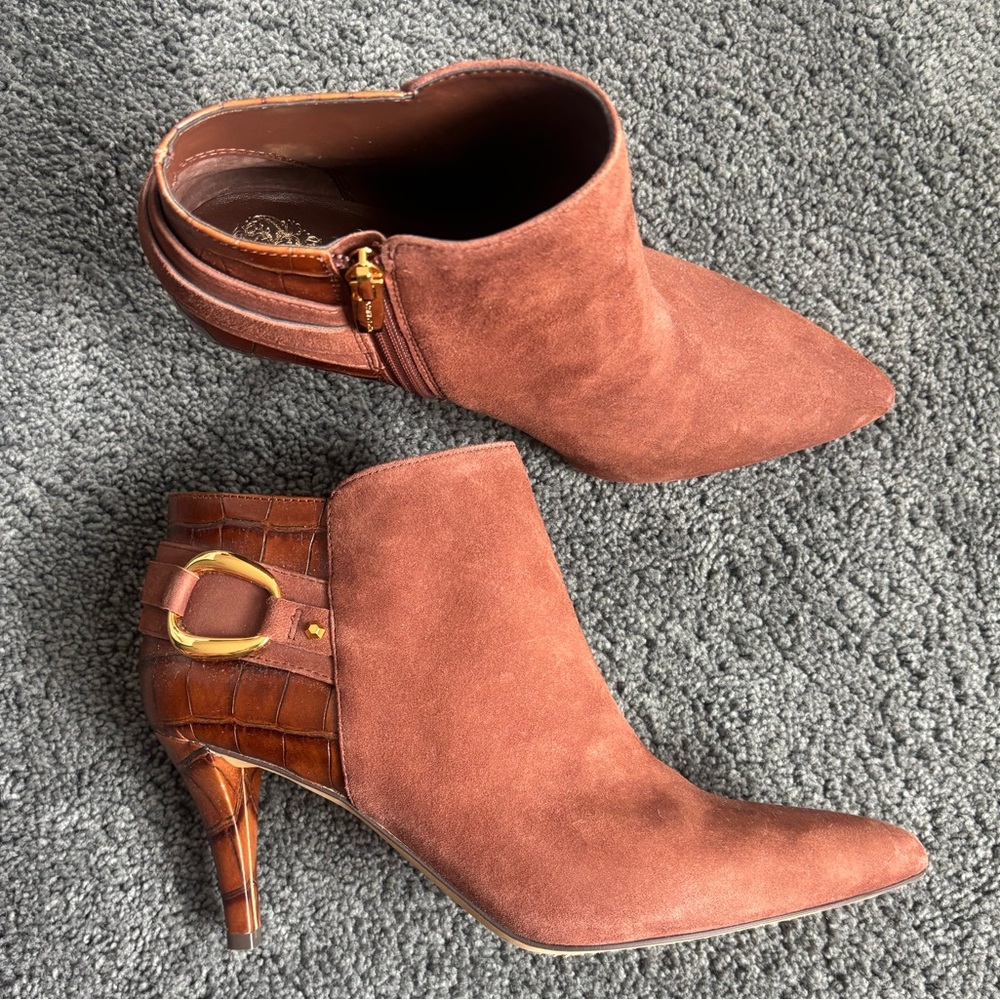 🌺 Vince Camuto Selmente (8.5) Brown Ankle Booties 🌺